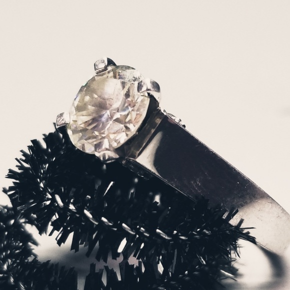 2CT Diamond tested Mossainite Round Solid Sterling - Picture 2 of 4